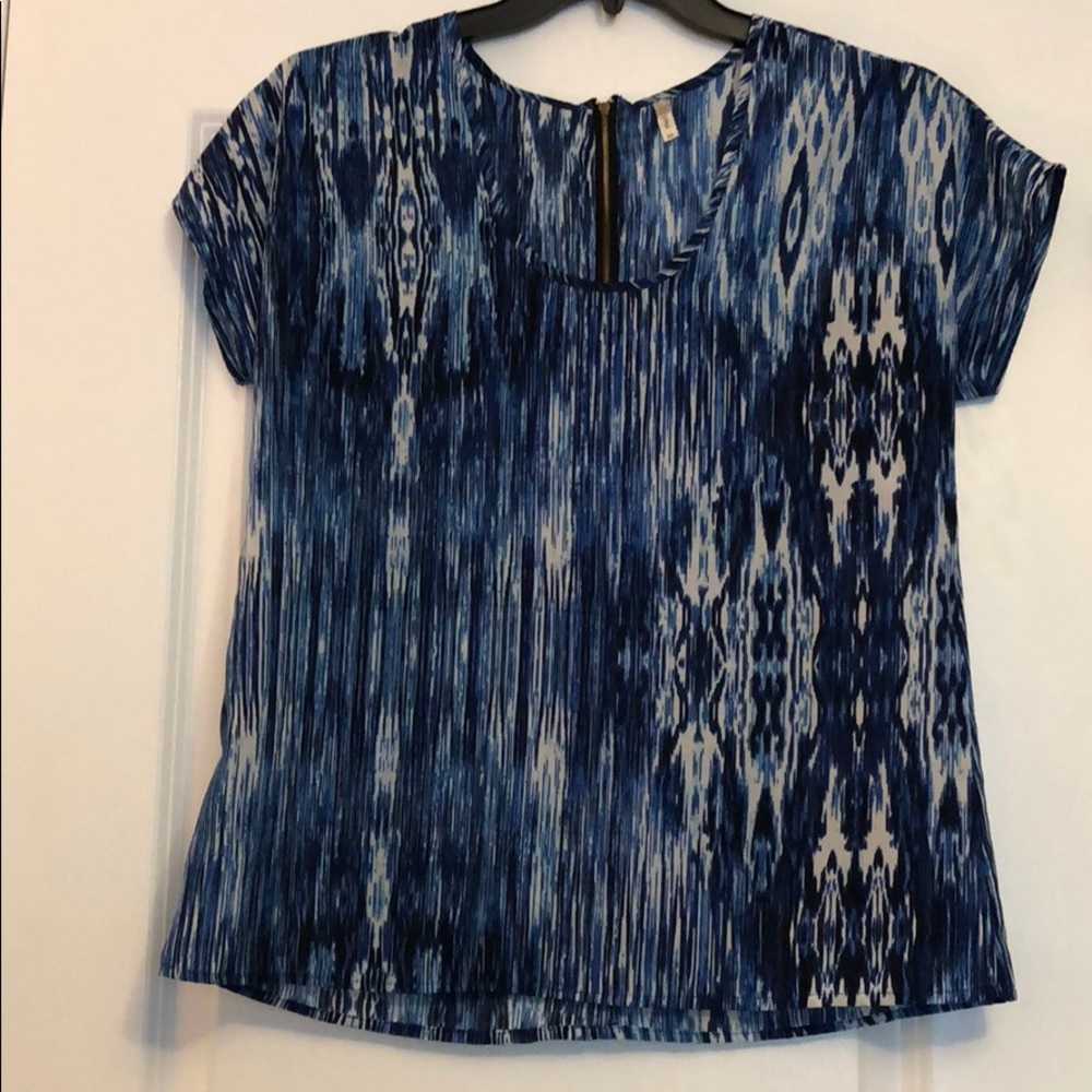 NWOT Navy print shell size Med
